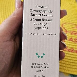 Drunk Elephant Protini Powerpeptide Resurf Serum